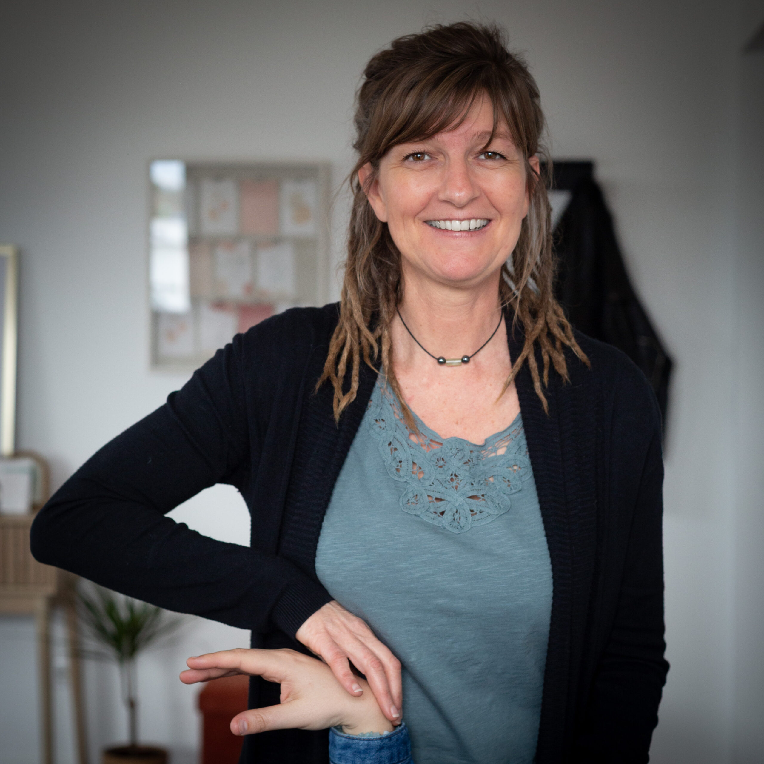 Sabine Gallesio Des Racines et des Ailes - Kinesiologue - Portrait